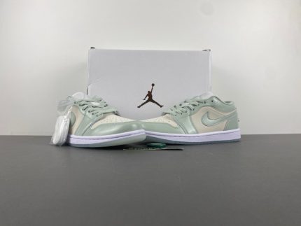 Air Jordan 1 Low "Grass Green" (HF4078-100)
