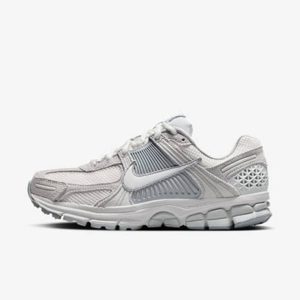 Nike Zoom Vomero 5 Women's Shoe