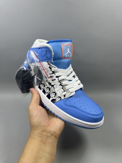 Jordan 1 Low "Blue Black White"